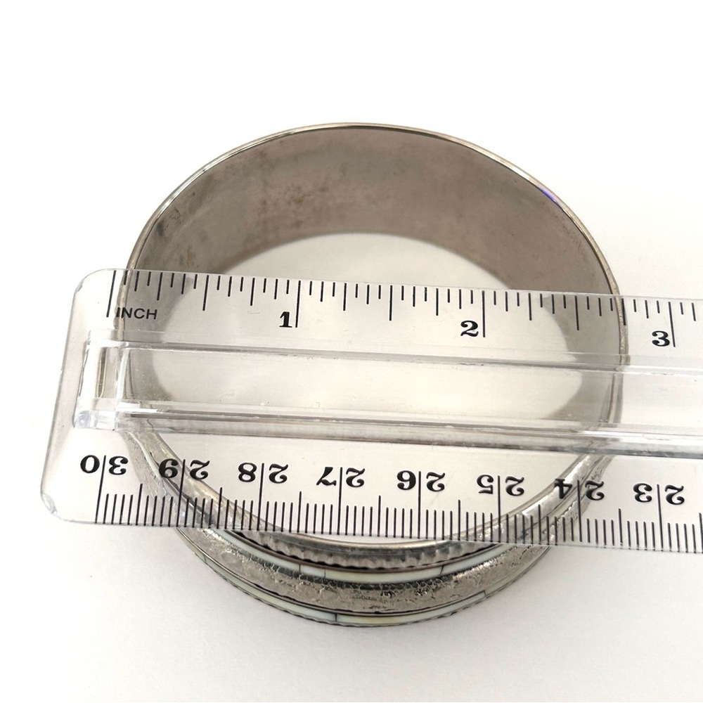 Silver Tone Shell Inlayed Bangle 1” Wide - Picture 4 of 6